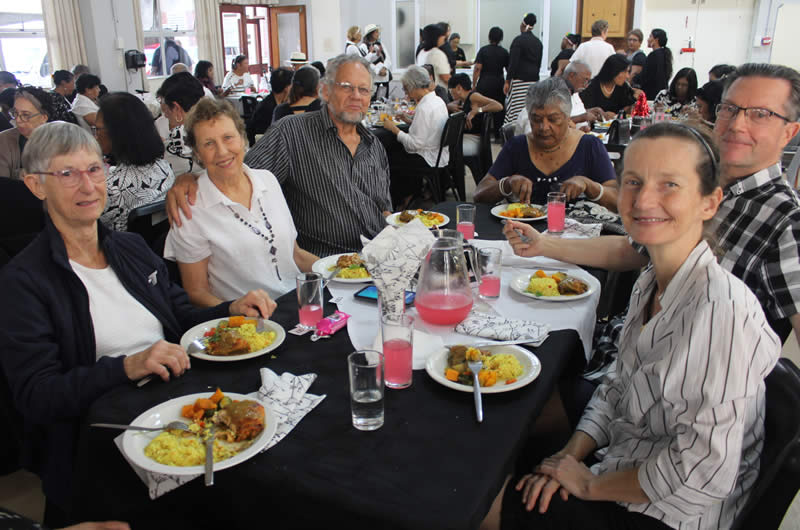 resident volunteers lunch